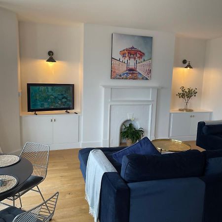 Seaview Flat With Balcony, Spacious 2 Bedroom Worthing Kültér fotó