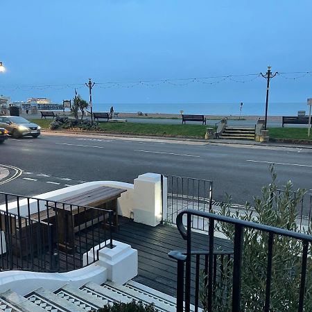 Seaview Flat With Balcony, Spacious 2 Bedroom Worthing Kültér fotó