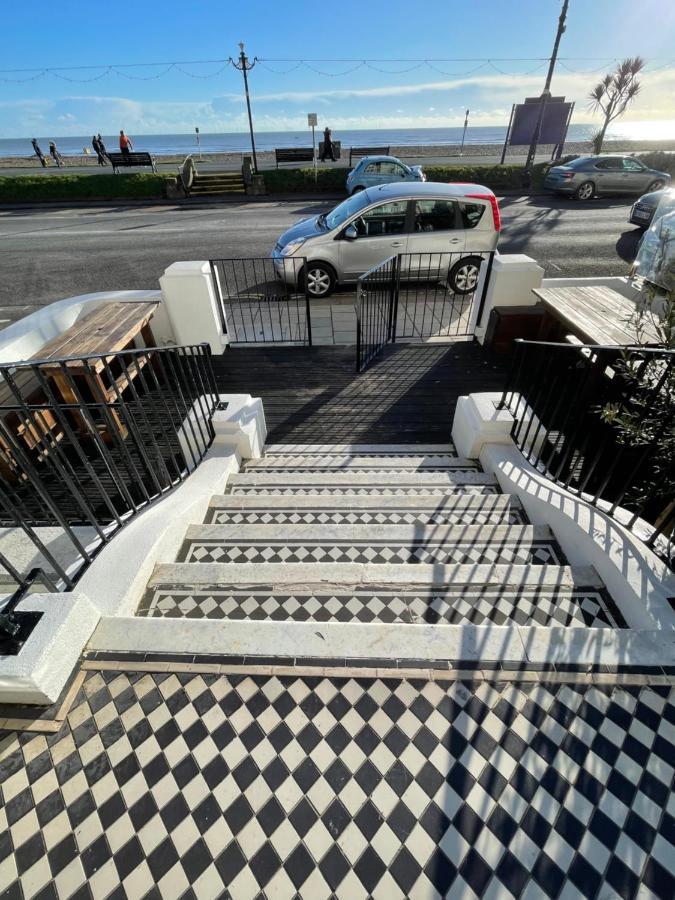 Seaview Flat With Balcony, Spacious 2 Bedroom Worthing Kültér fotó